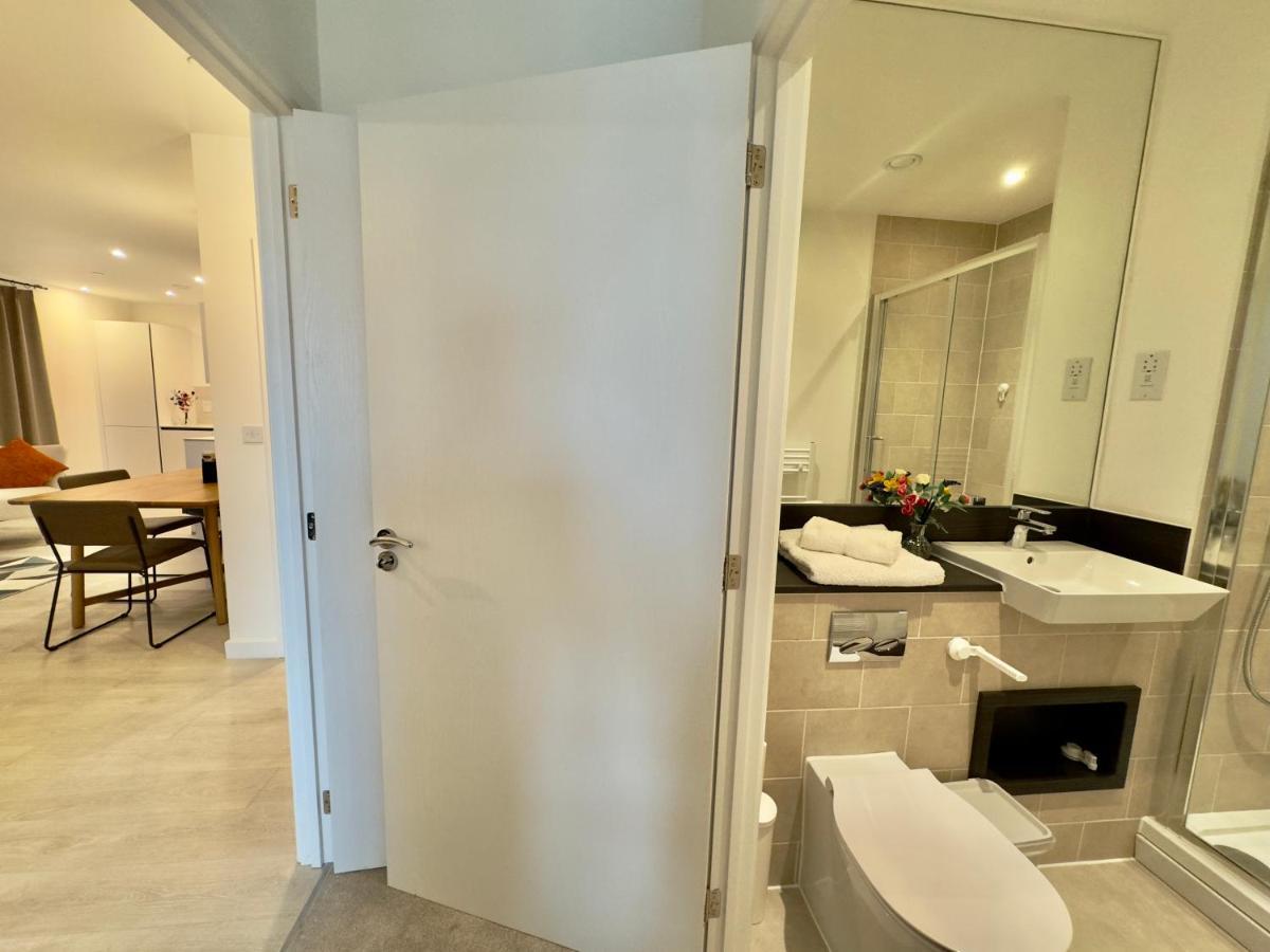 3Bedroom, 2Bathroom, Balcony,Luxury Flat Westfield Londres Exterior foto