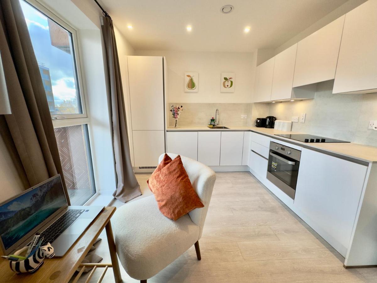 3Bedroom, 2Bathroom, Balcony,Luxury Flat Westfield Londres Exterior foto