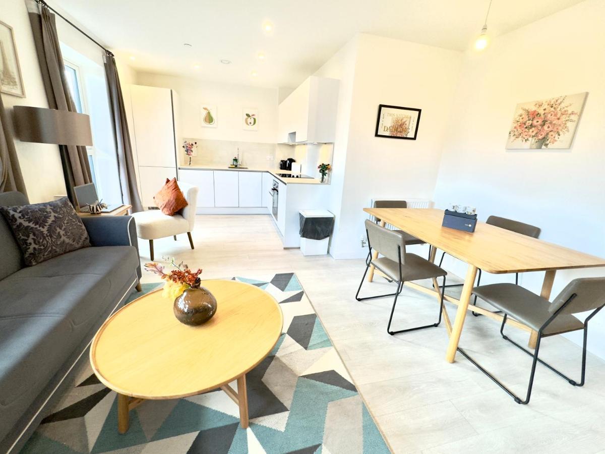 3Bedroom, 2Bathroom, Balcony,Luxury Flat Westfield Londres Exterior foto